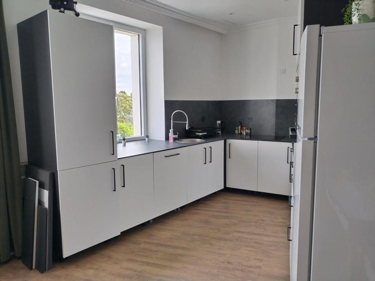 Ferienwohnung Le Familia Guer Exterior foto