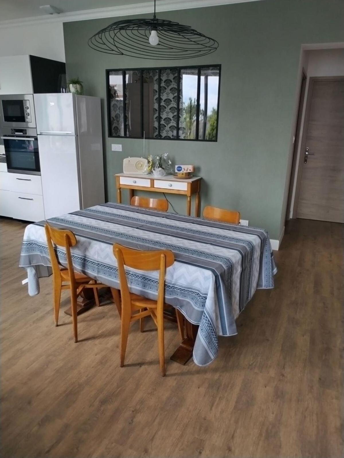 Ferienwohnung Le Familia Guer Exterior foto