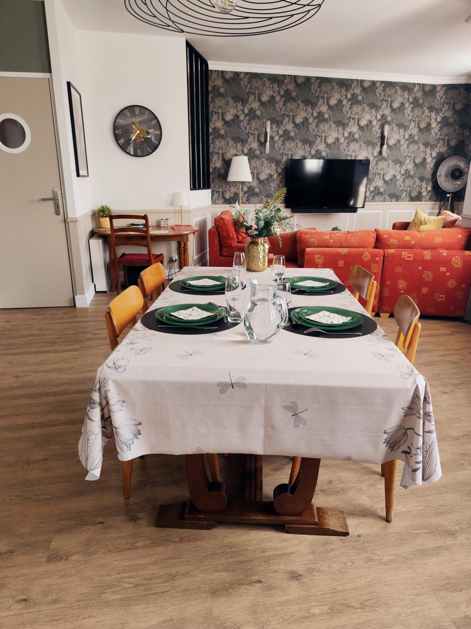 Ferienwohnung Le Familia Guer Exterior foto