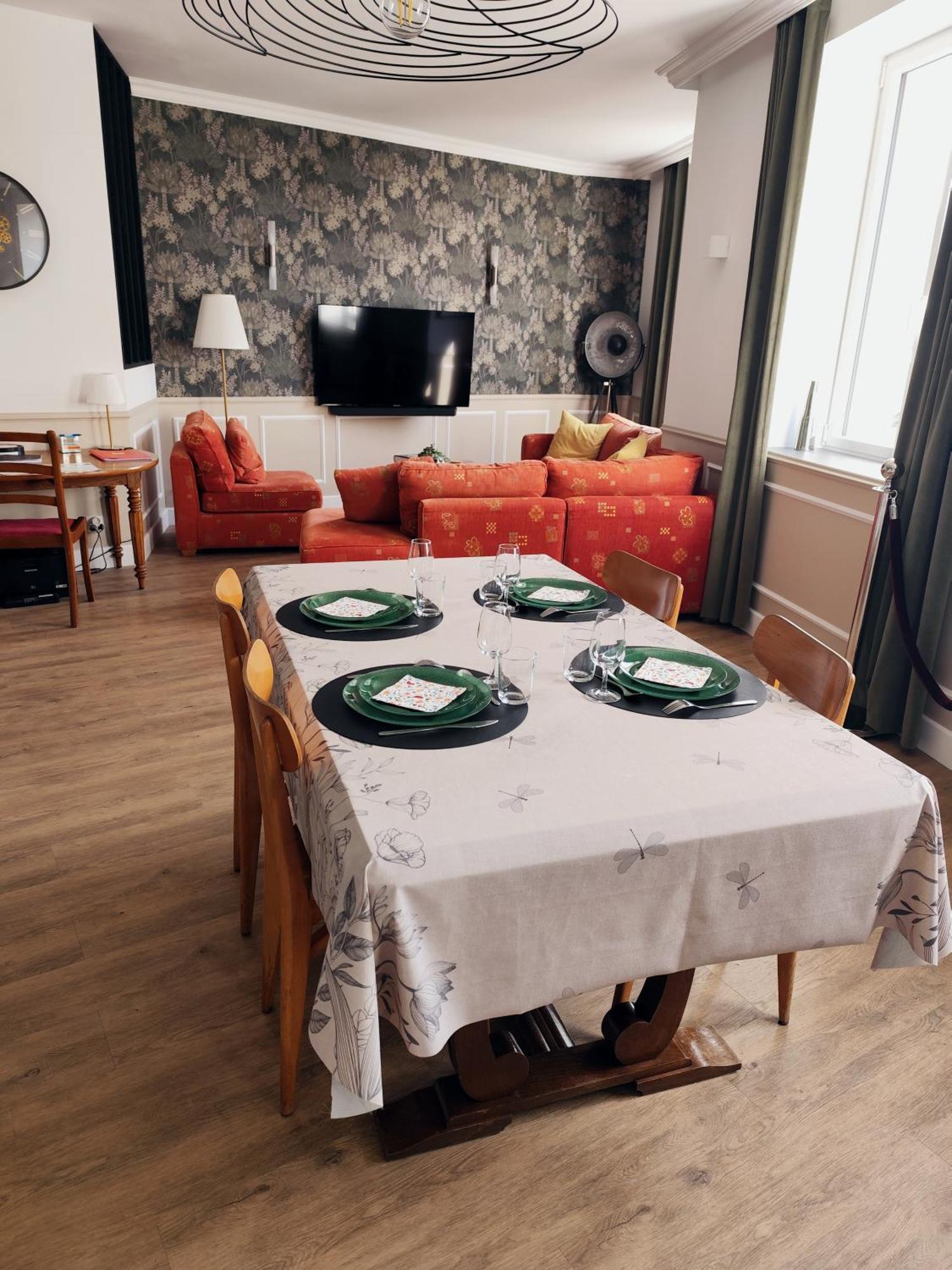 Ferienwohnung Le Familia Guer Exterior foto